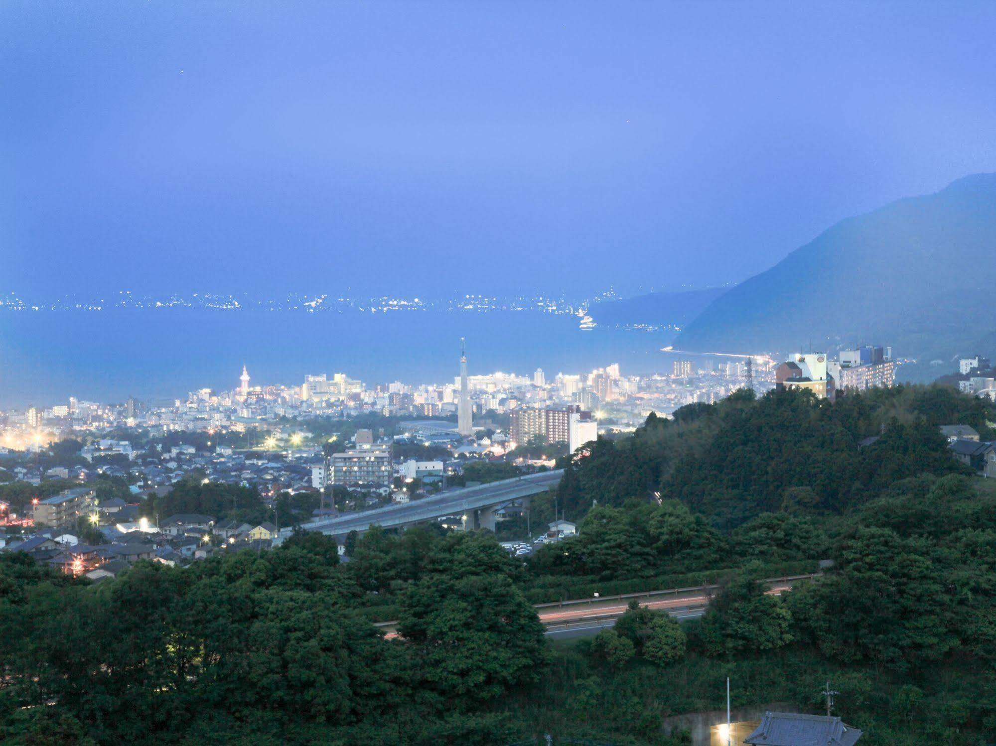 Resorpia Beppu Hotel Bagian luar foto